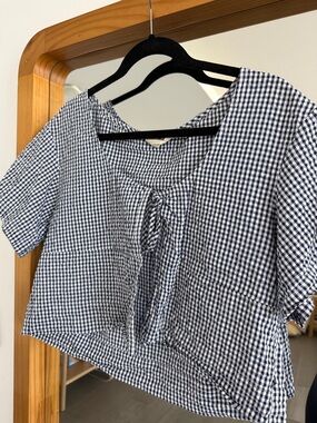 VRG GRL Gingham Tie-Front Crop Top - Navy/White